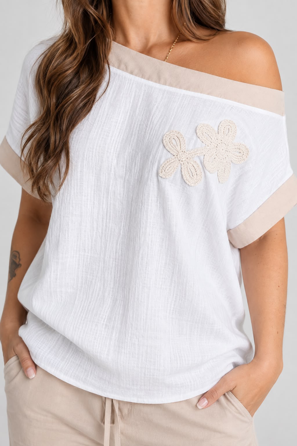 Blusa hombro flor R- 12023